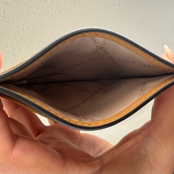 NWT Michael Kors Card Wallet - Picture 3 of 5